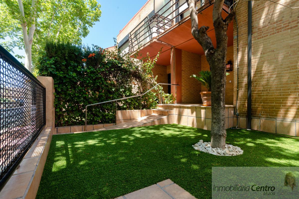 For sale of chalet in Murcia