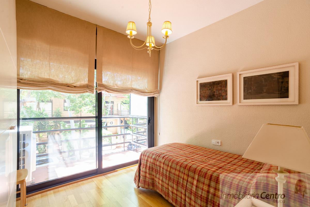 For sale of chalet in Murcia