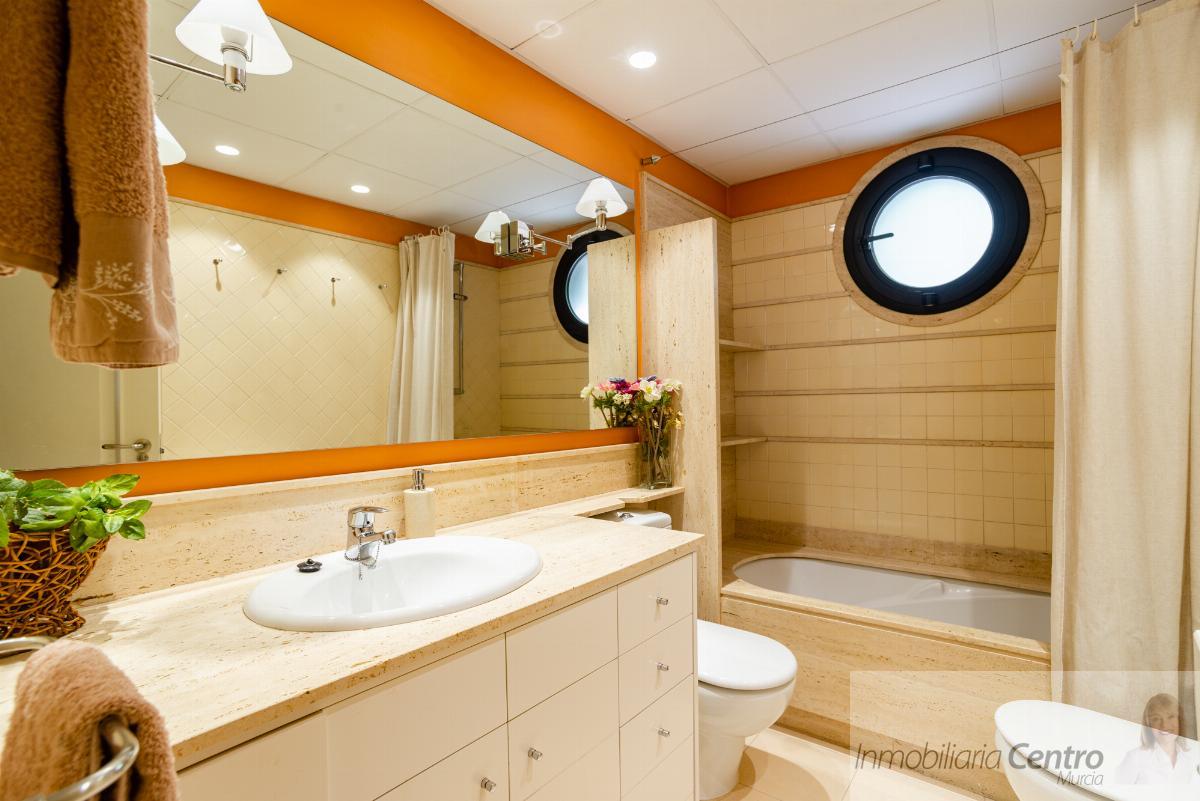 For sale of chalet in Murcia