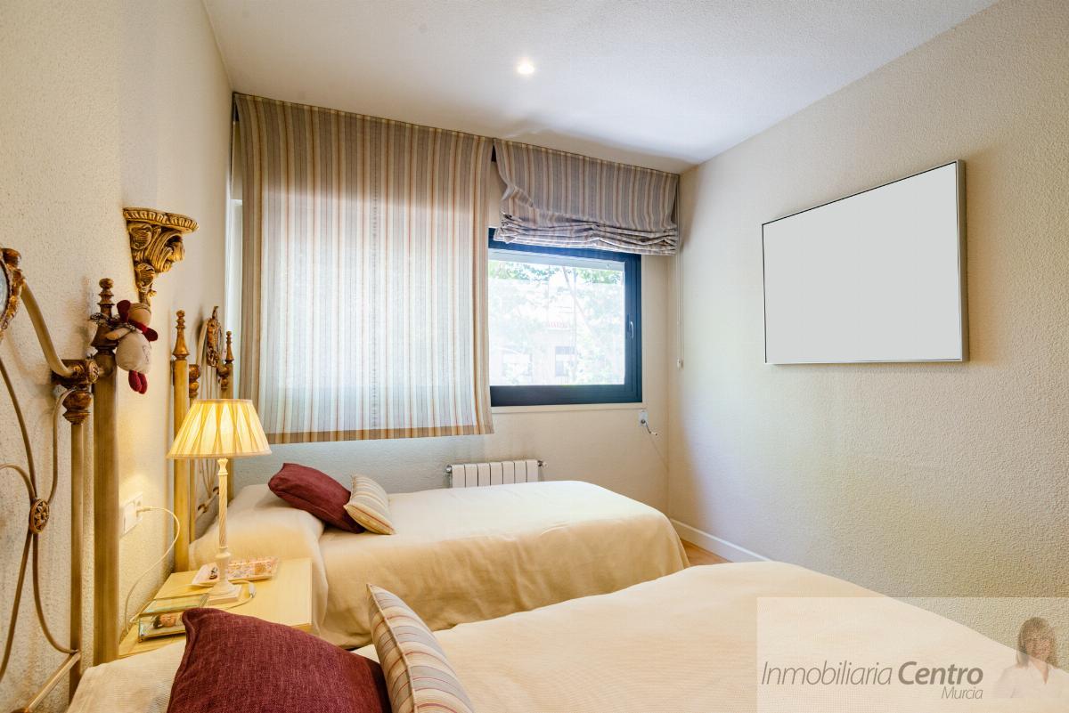 For sale of chalet in Murcia
