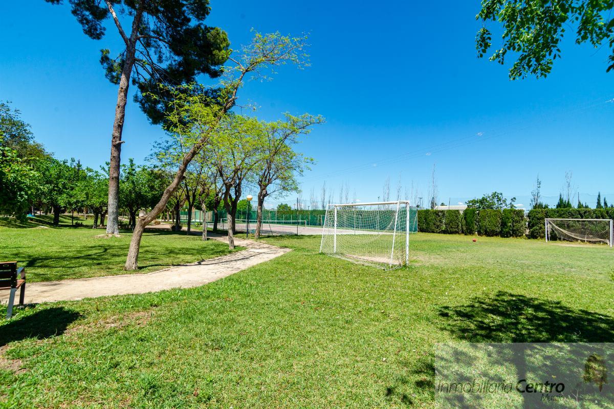 For sale of chalet in Murcia