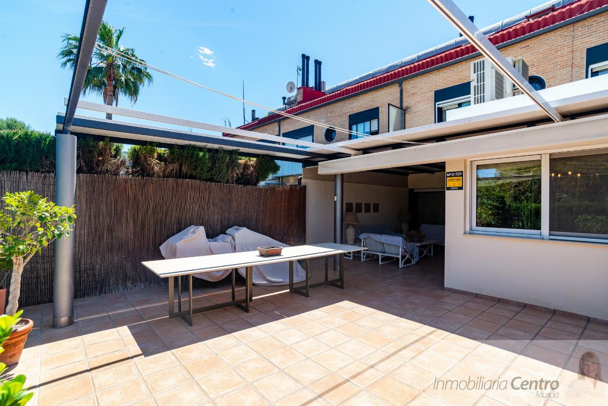 For sale of chalet in Murcia