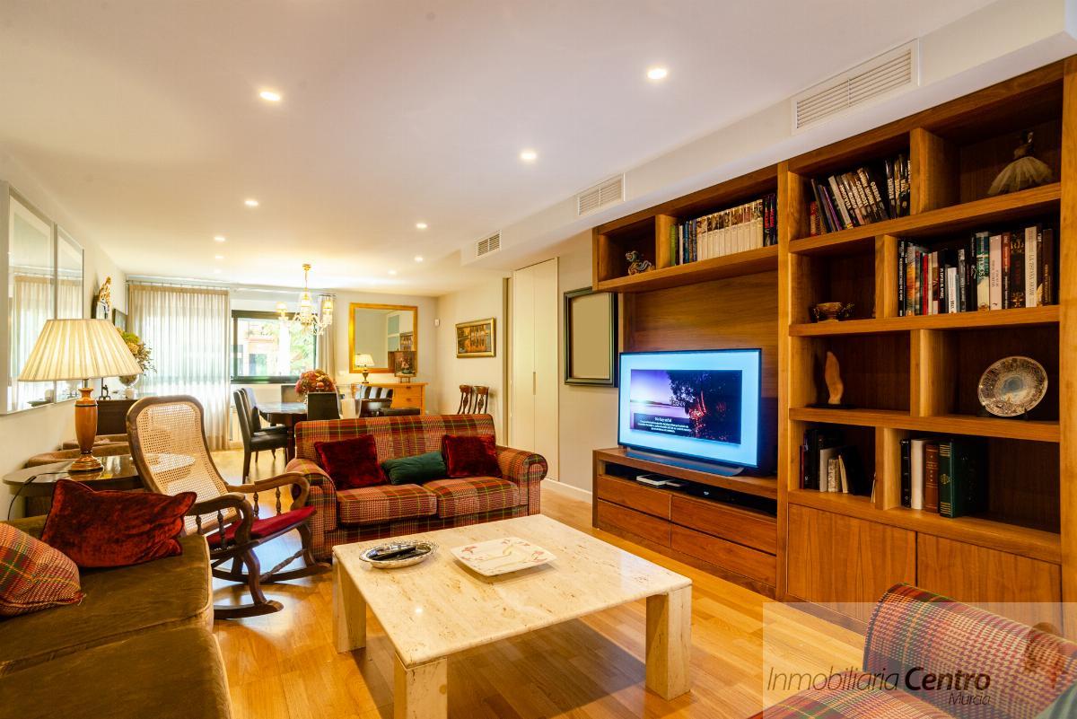 For sale of chalet in Murcia