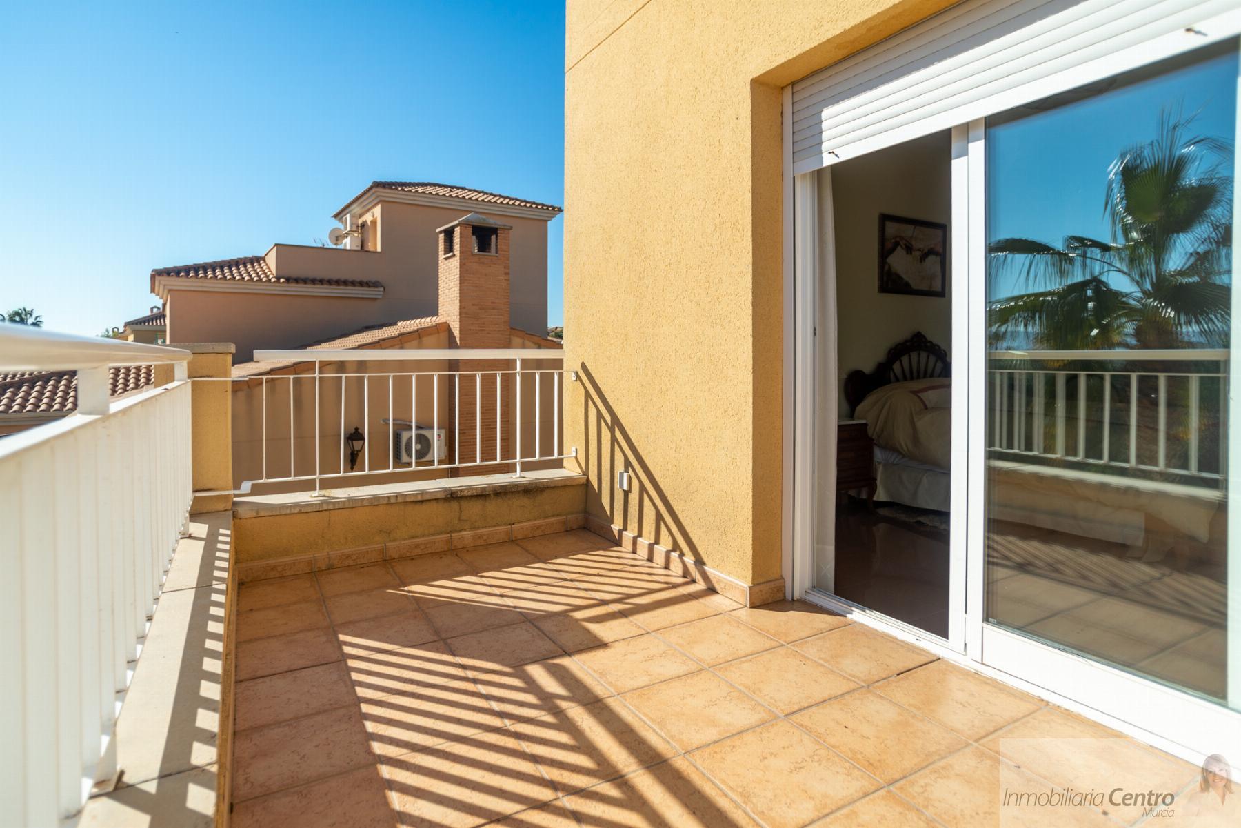 For sale of chalet in Murcia