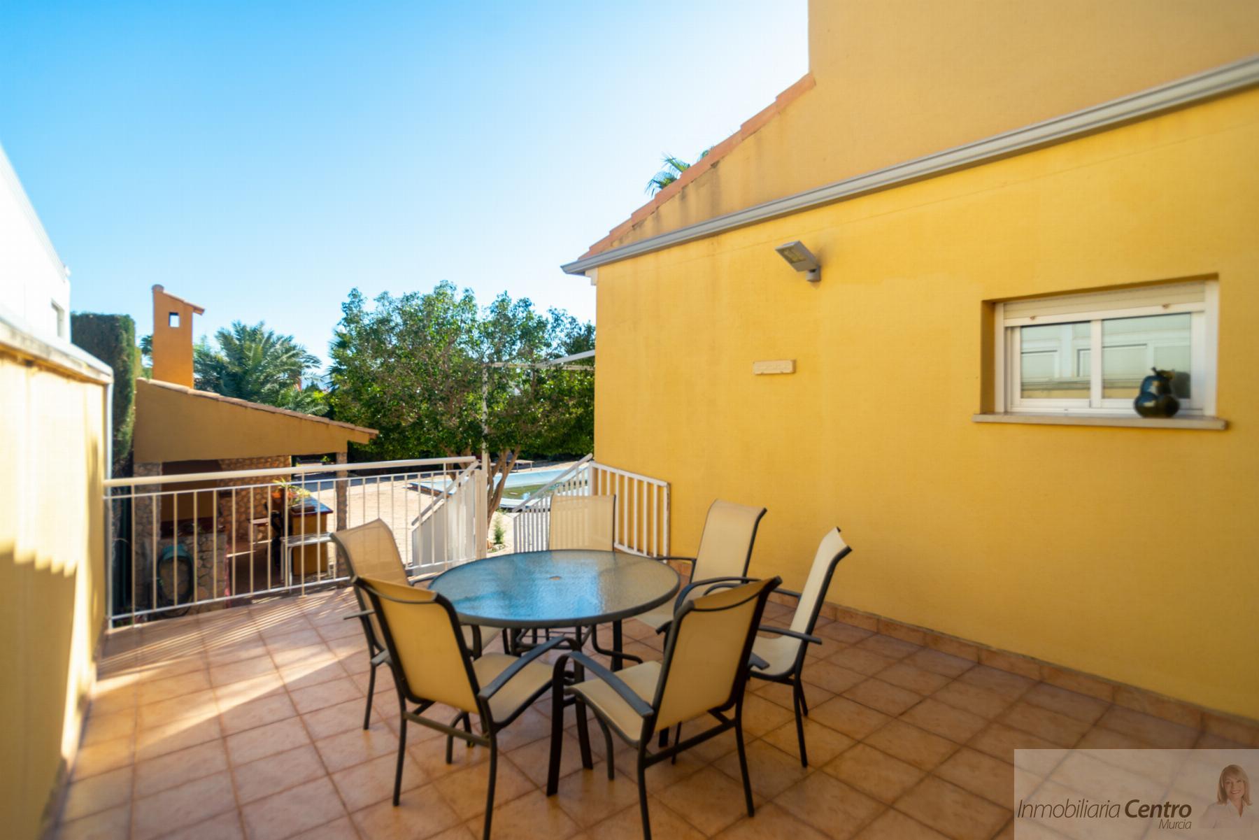 For sale of chalet in Murcia