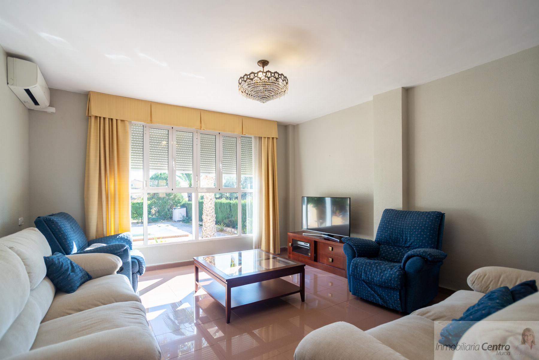 For sale of chalet in Murcia