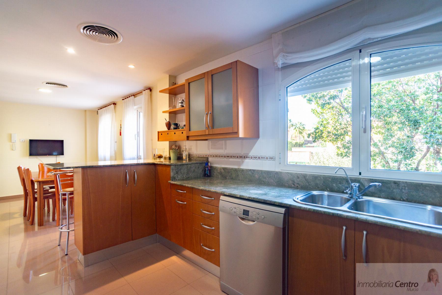 For sale of chalet in Murcia