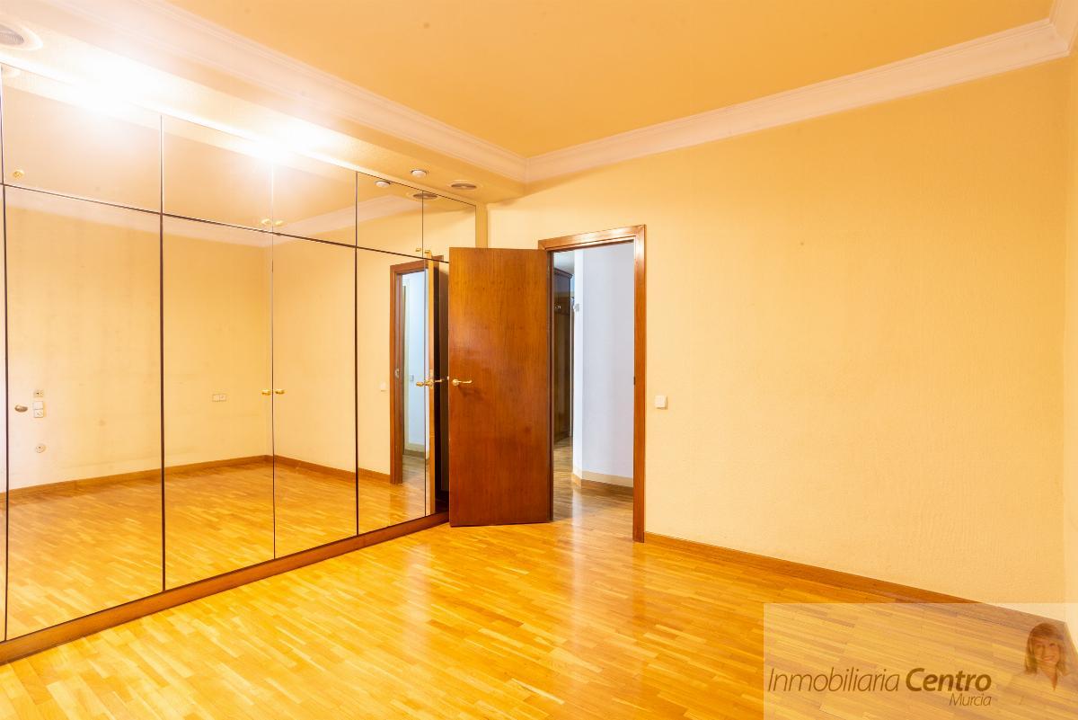 For sale of flat in Murcia