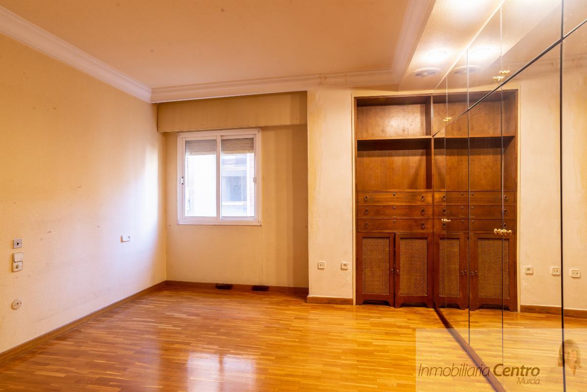 For sale of flat in Murcia