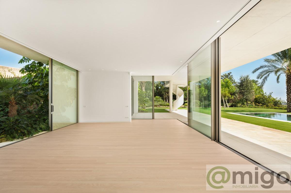 Venta de villa en Casares