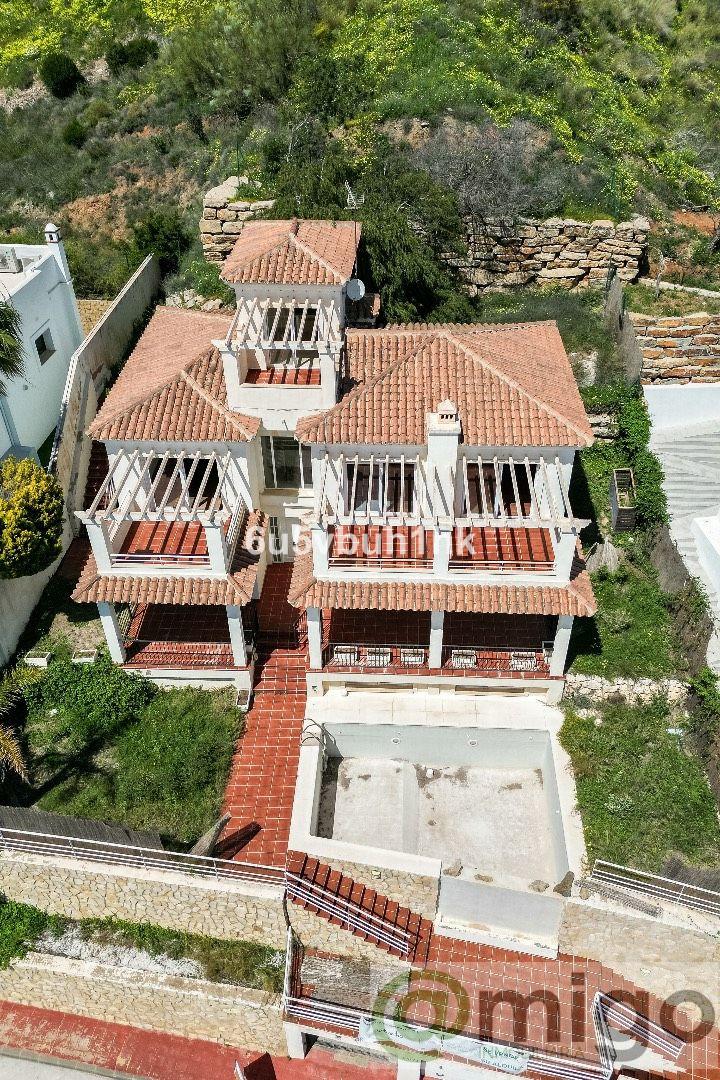 Venta de villa en Benalmadena