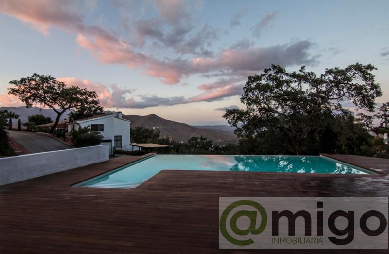 For sale of villa in Marbella