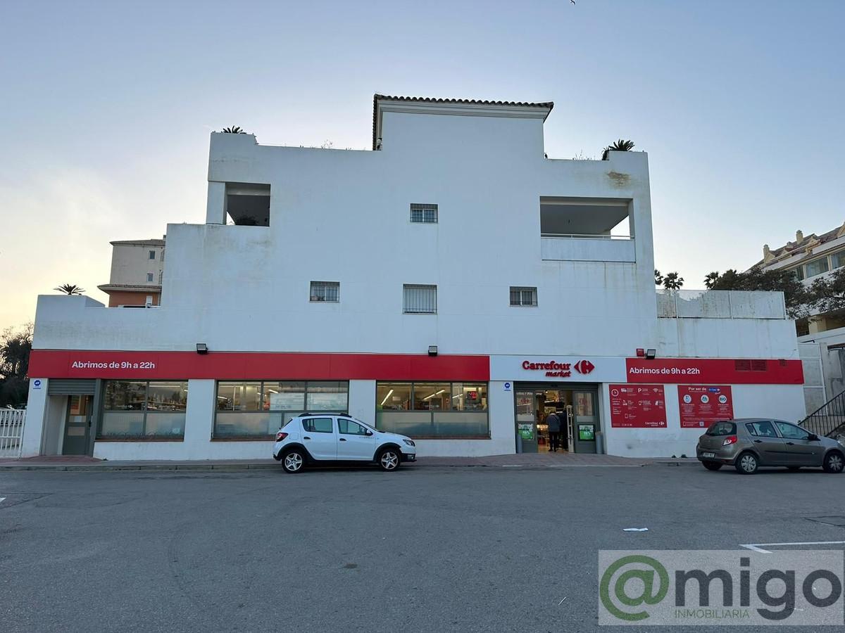 For sale of commercial in Estepona