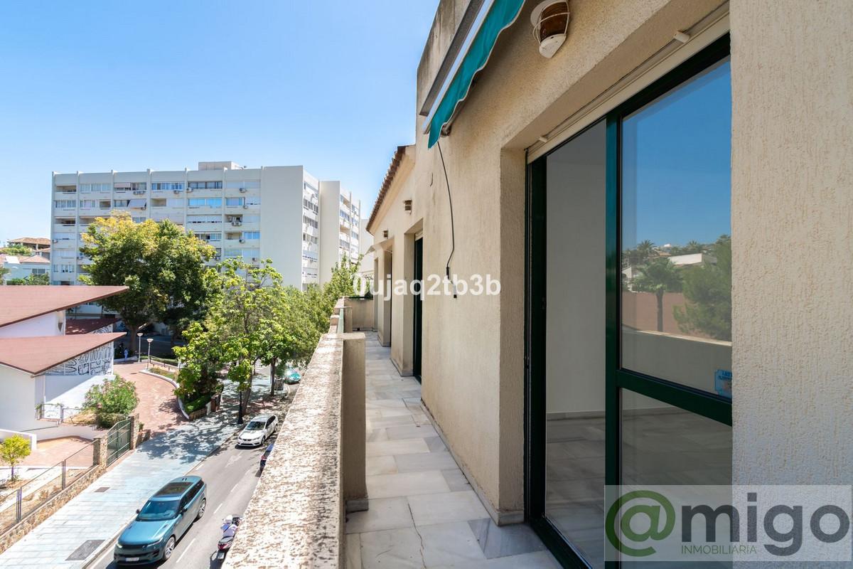 For sale of penthouse in Marbella