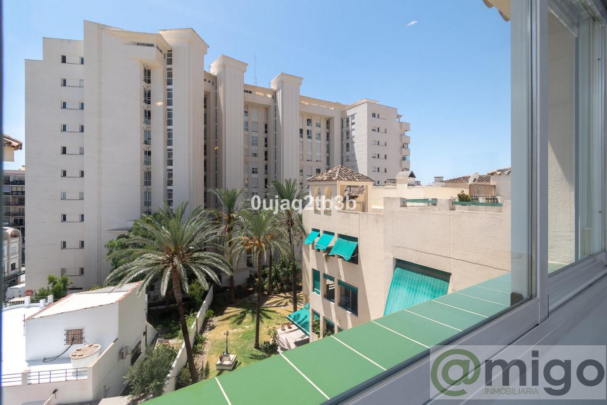 For sale of penthouse in Marbella