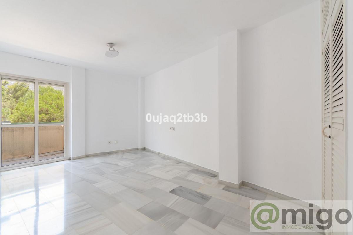 For sale of penthouse in Marbella