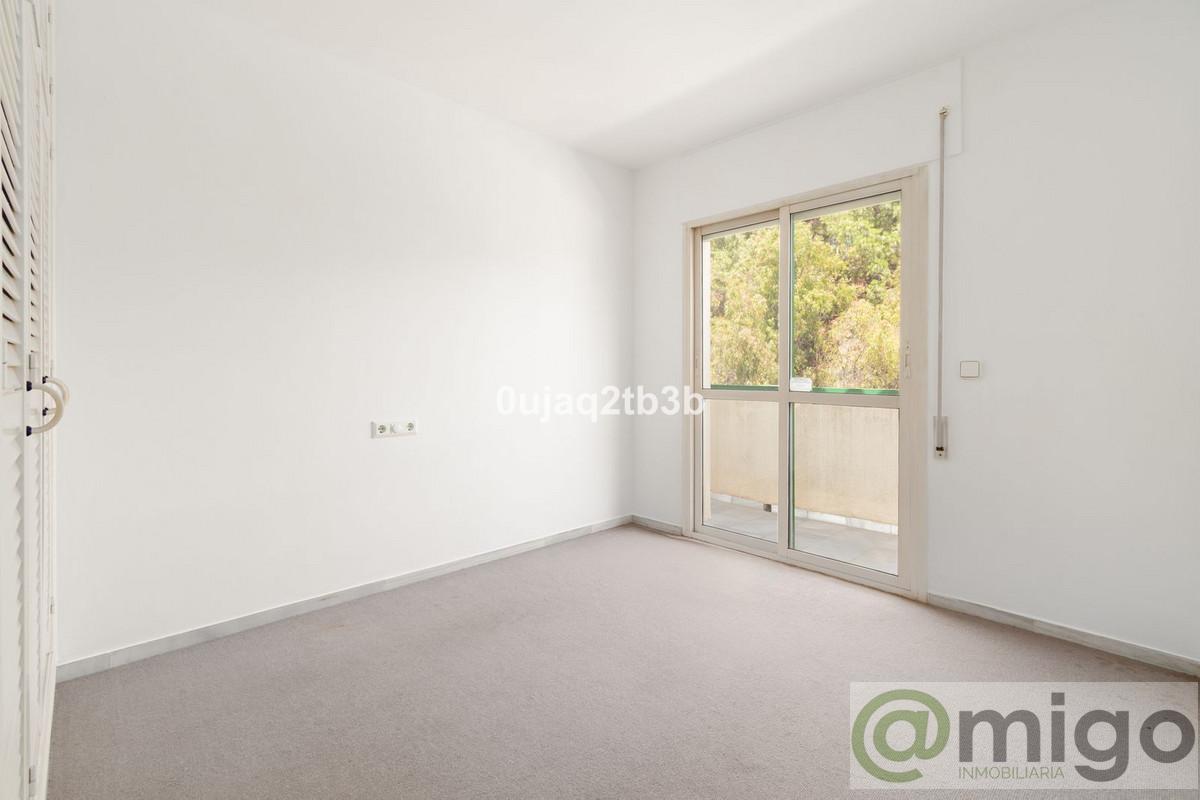 For sale of penthouse in Marbella