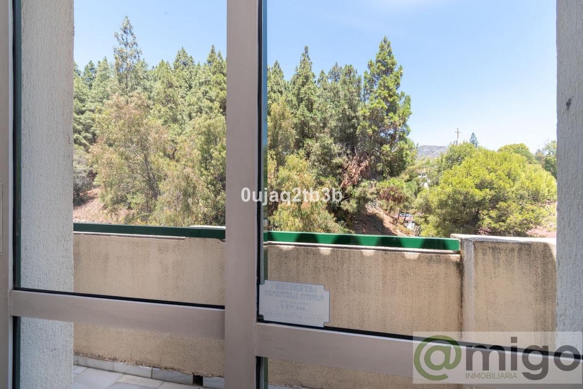 For sale of penthouse in Marbella