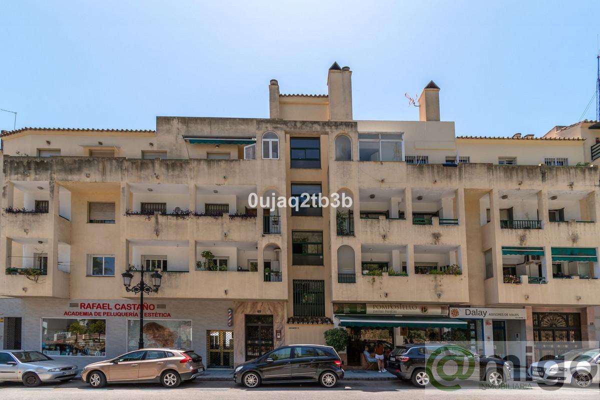 For sale of penthouse in Marbella