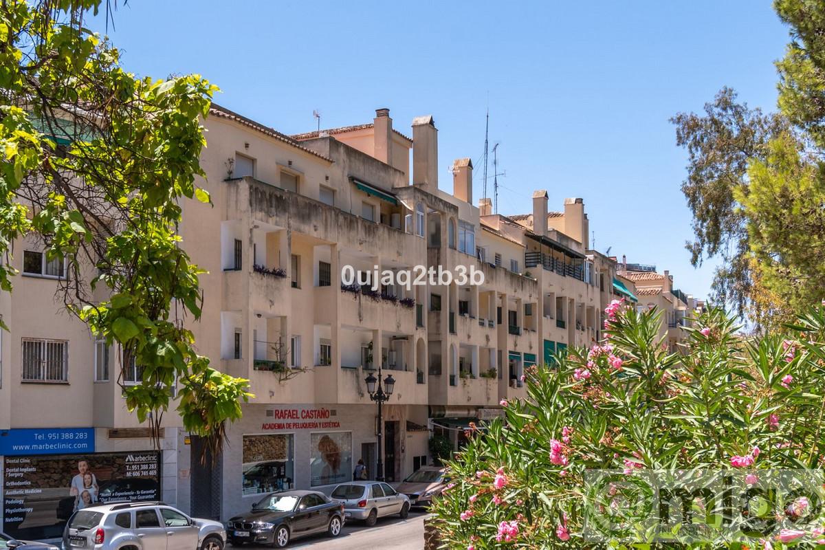 For sale of penthouse in Marbella