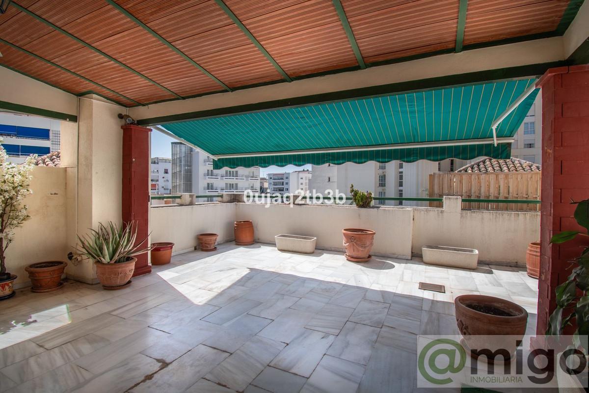 For sale of penthouse in Marbella