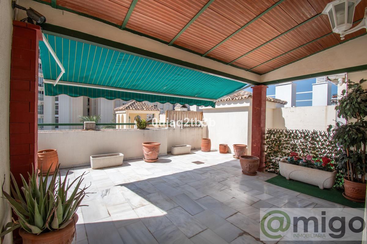 For sale of penthouse in Marbella