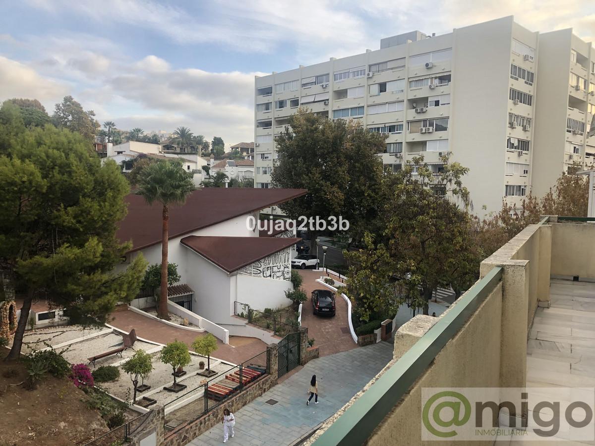 For sale of penthouse in Marbella