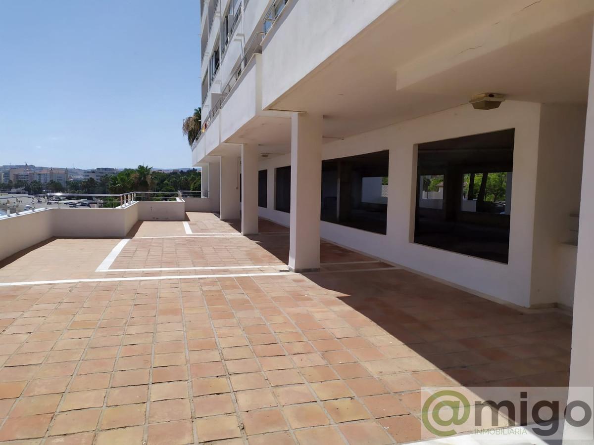 For sale of commercial in Estepona