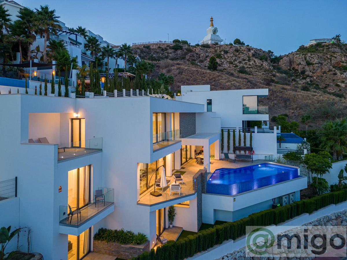 Venta de villa en Benalmadena Costa