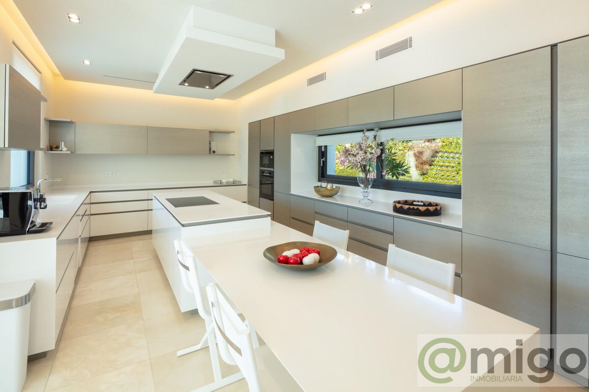 For sale of villa in Marbella