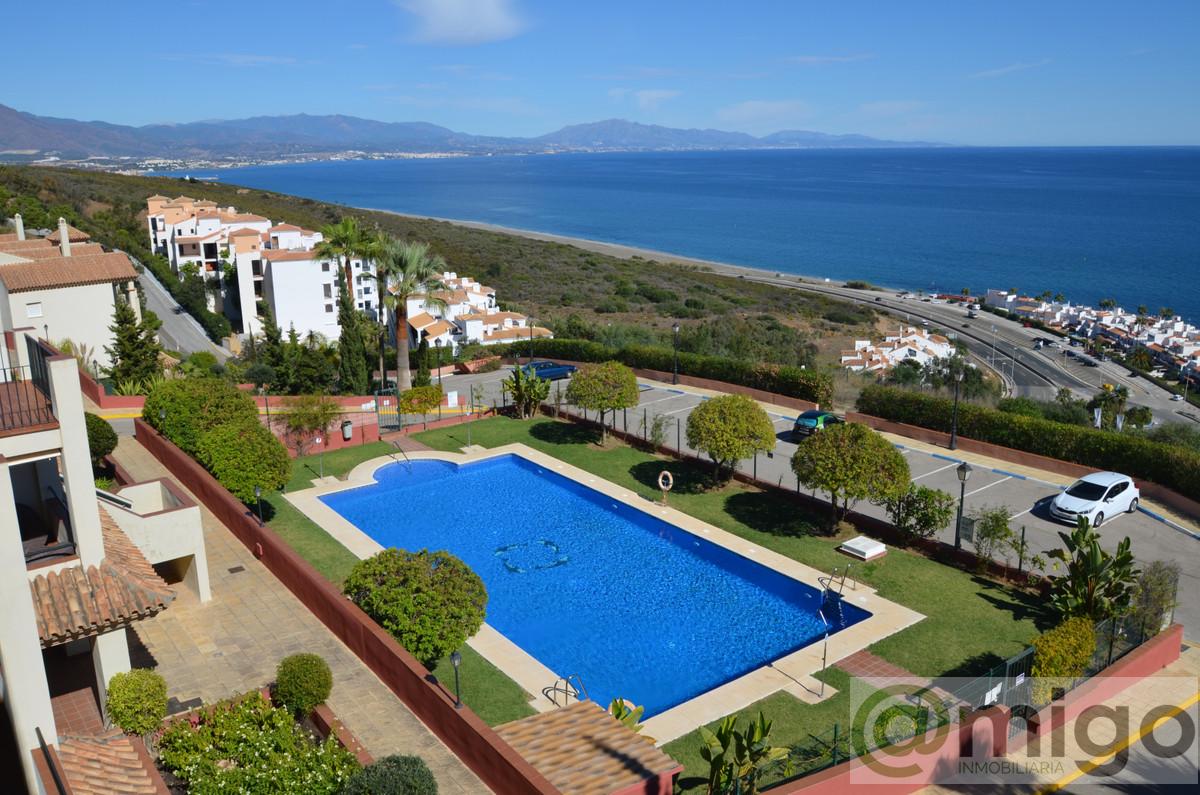For sale of apartment in La Duquesa