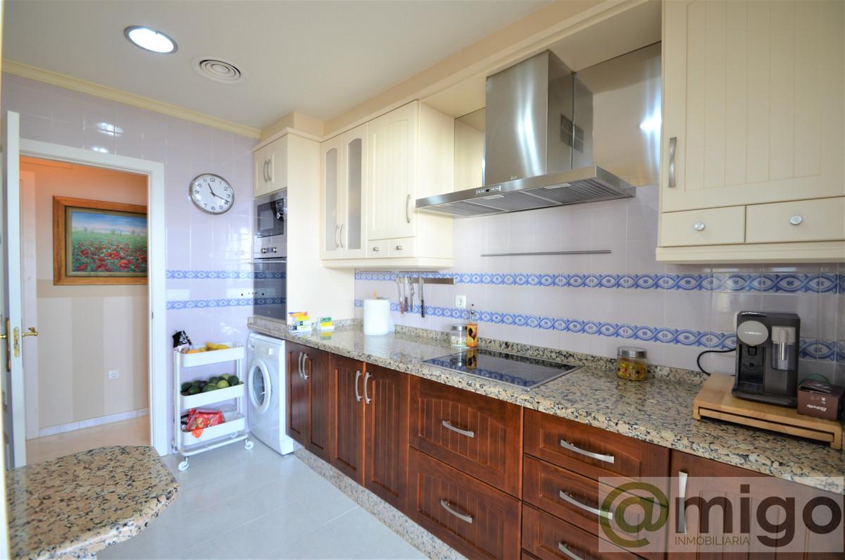 For sale of apartment in La Duquesa
