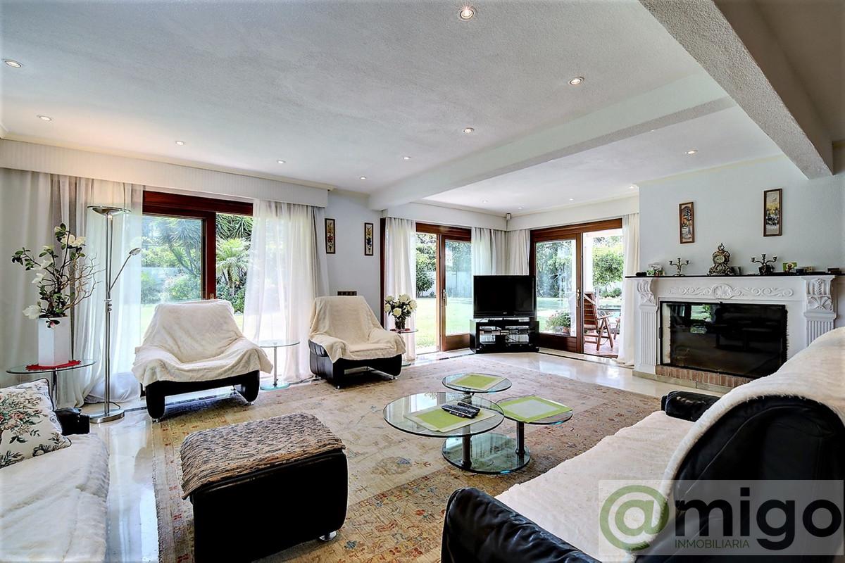 For sale of villa in Costalita