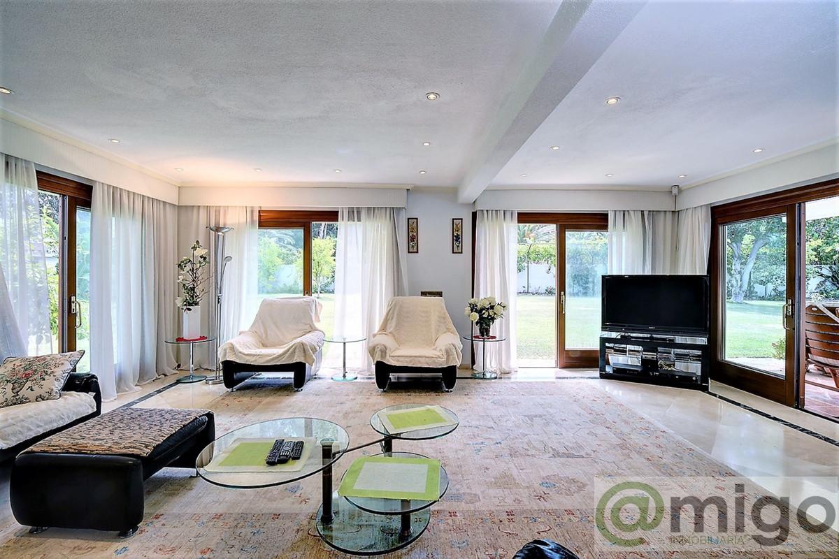 For sale of villa in Costalita