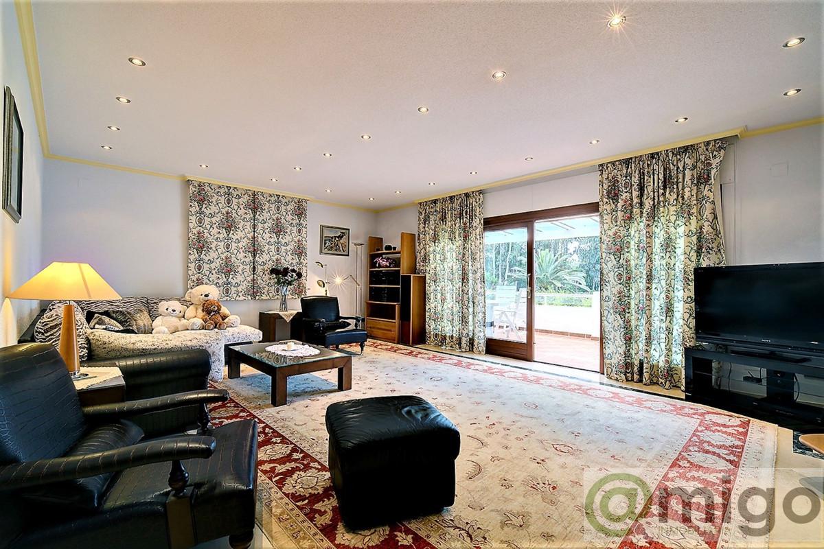 For sale of villa in Costalita