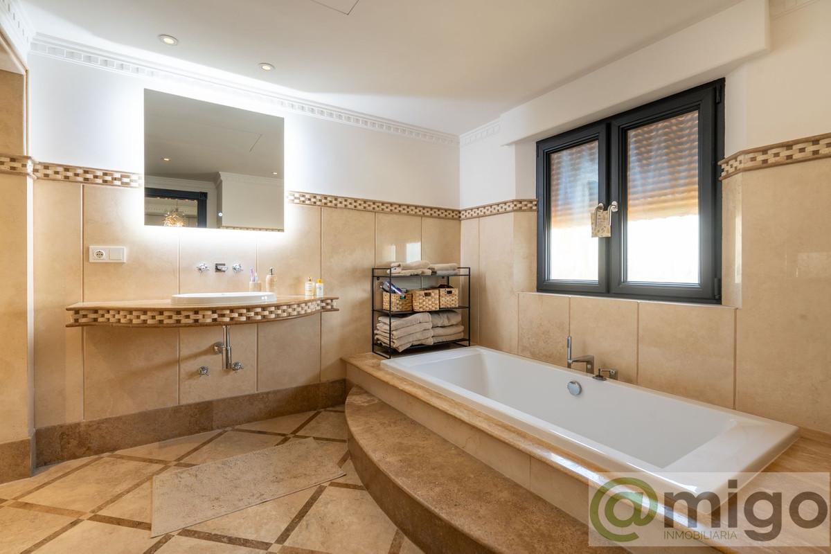 Venta de villa en La Cala de Mijas