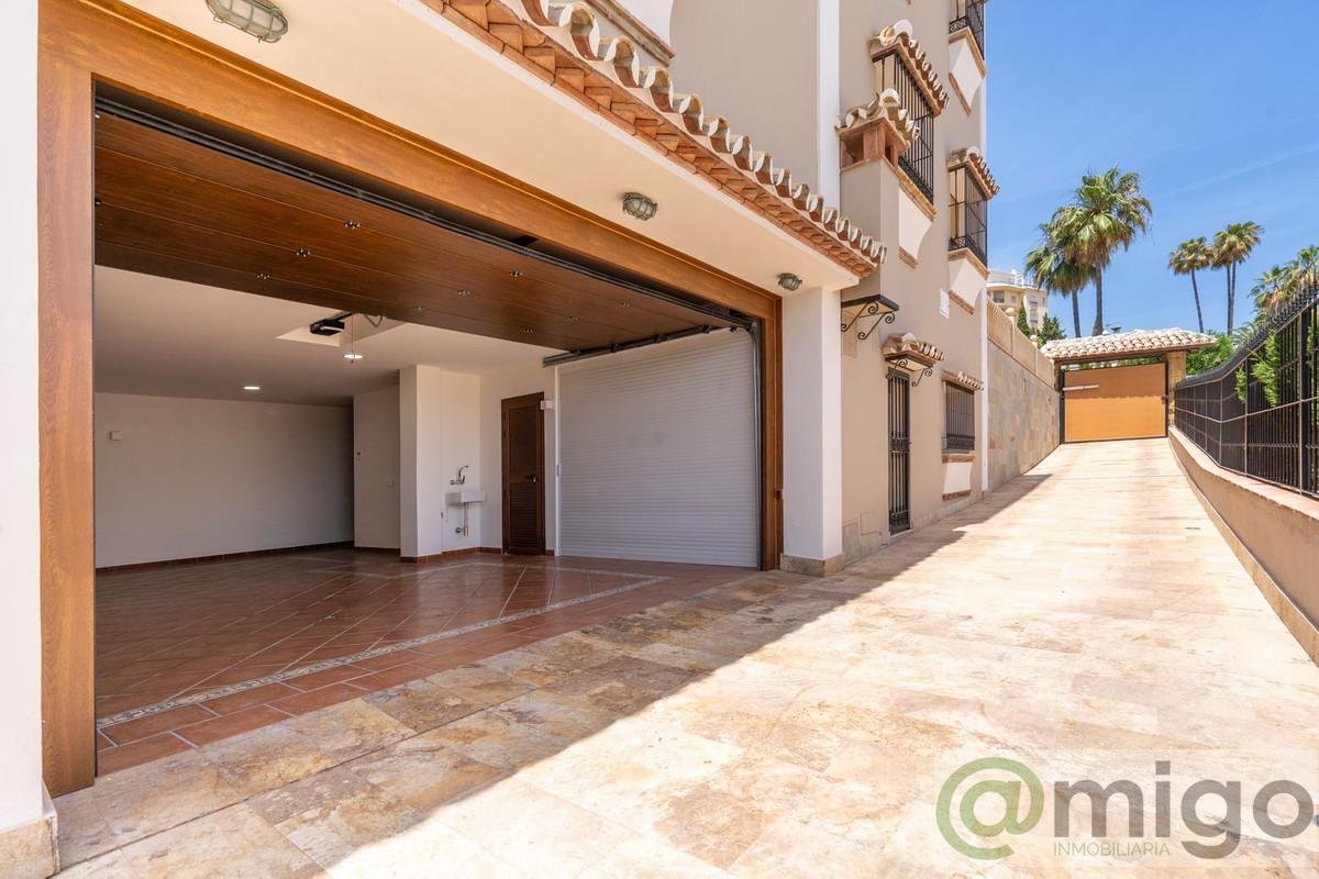 Venta de villa en La Cala de Mijas