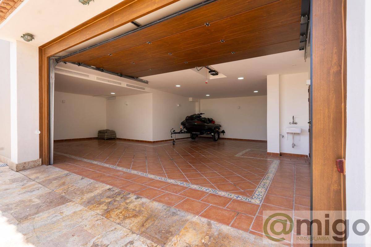 Venta de villa en La Cala de Mijas