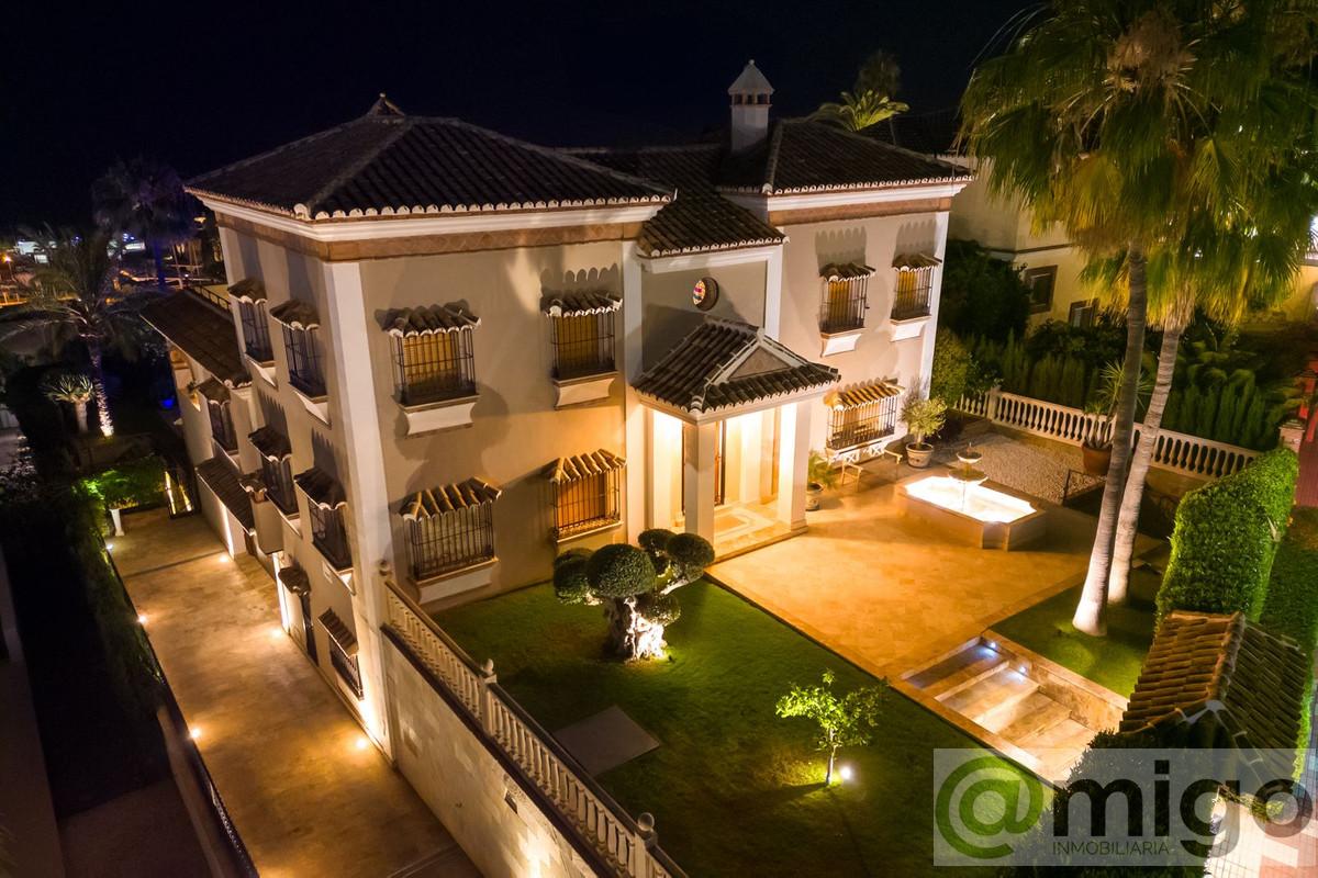 Venta de villa en La Cala de Mijas