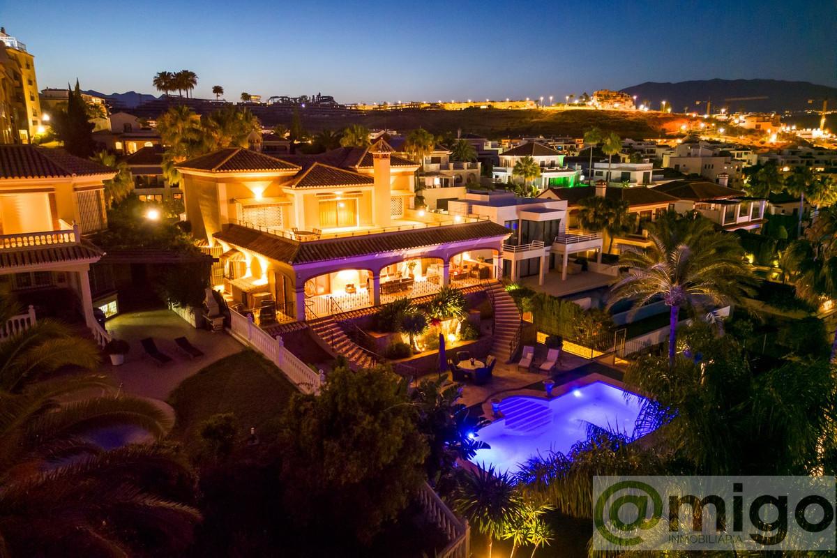 Venta de villa en La Cala de Mijas