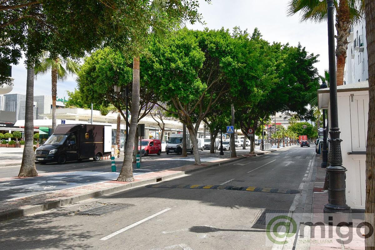 Venta de local en Marbella