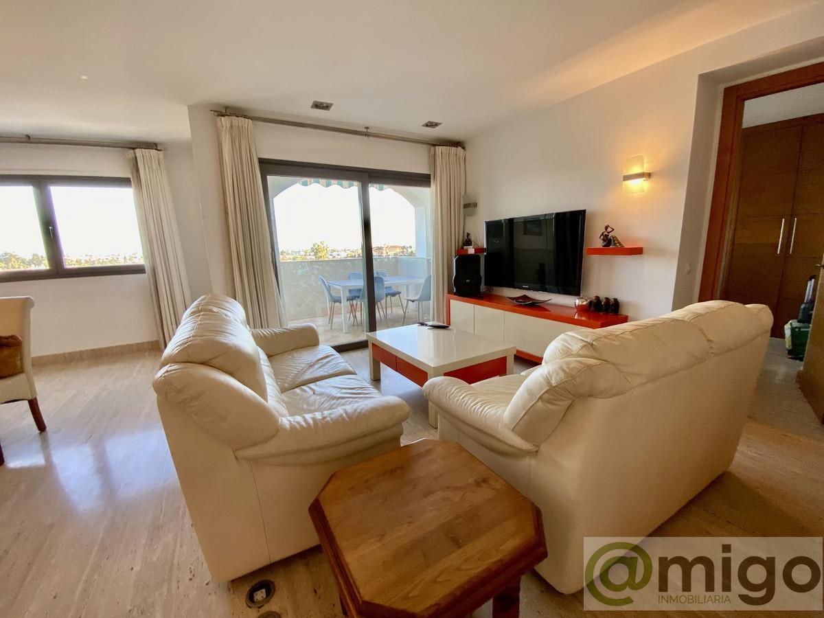For sale of penthouse in Marbella