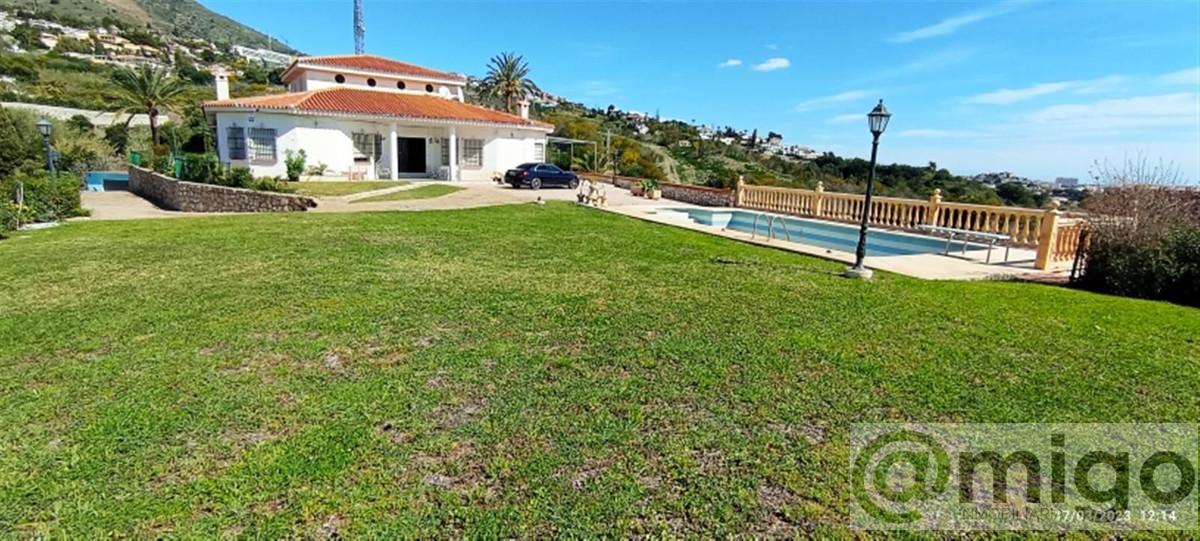 Venta de villa en Benalmadena Costa