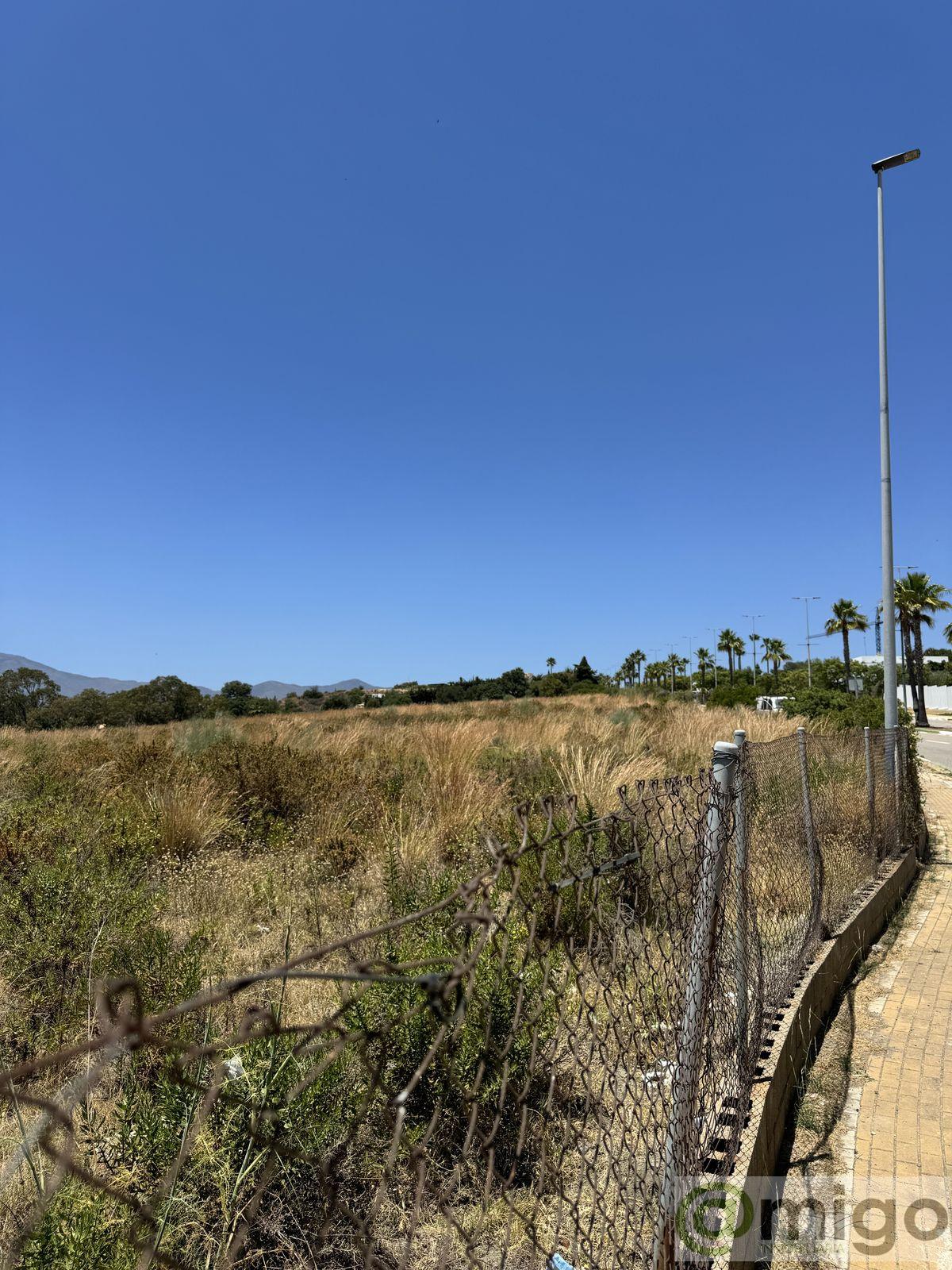 Venta de terreno en Selwo