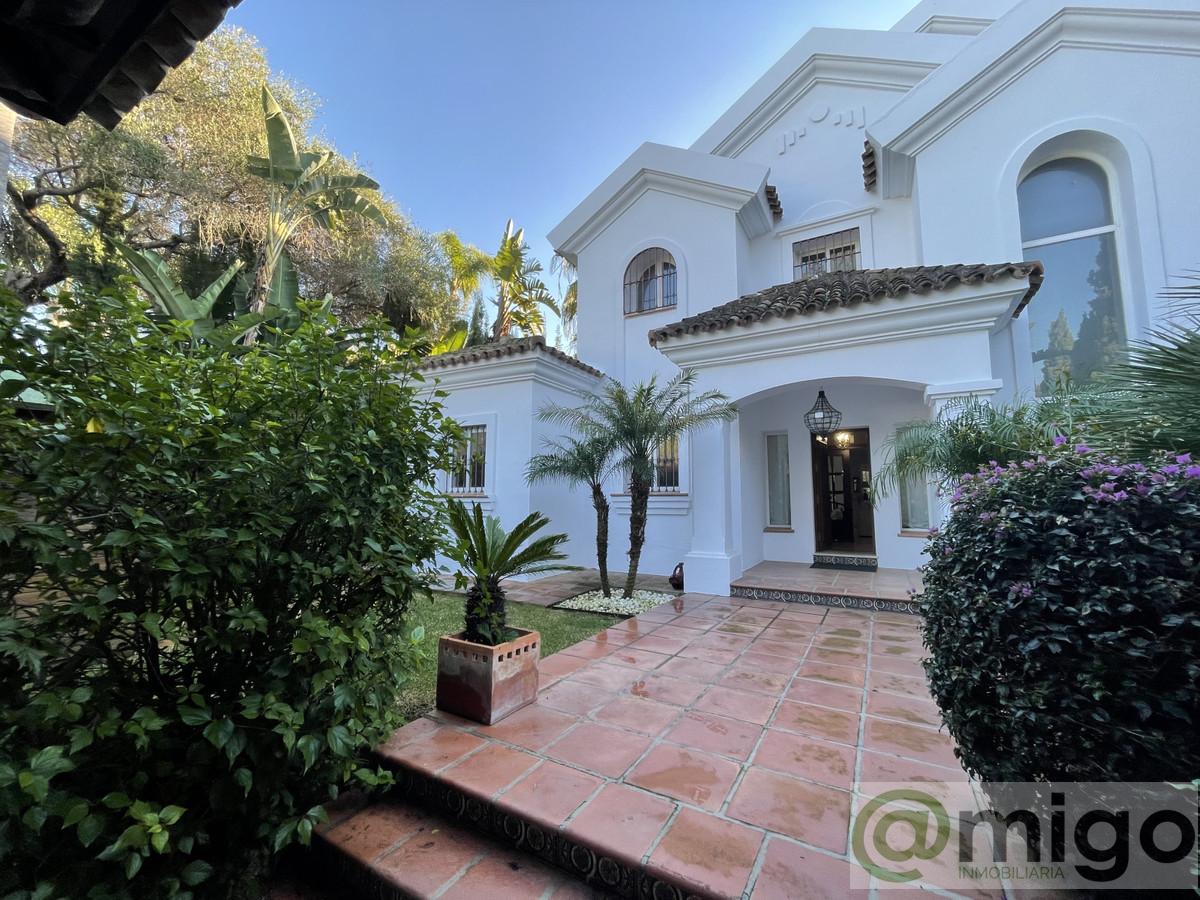 For sale of villa in Marbella