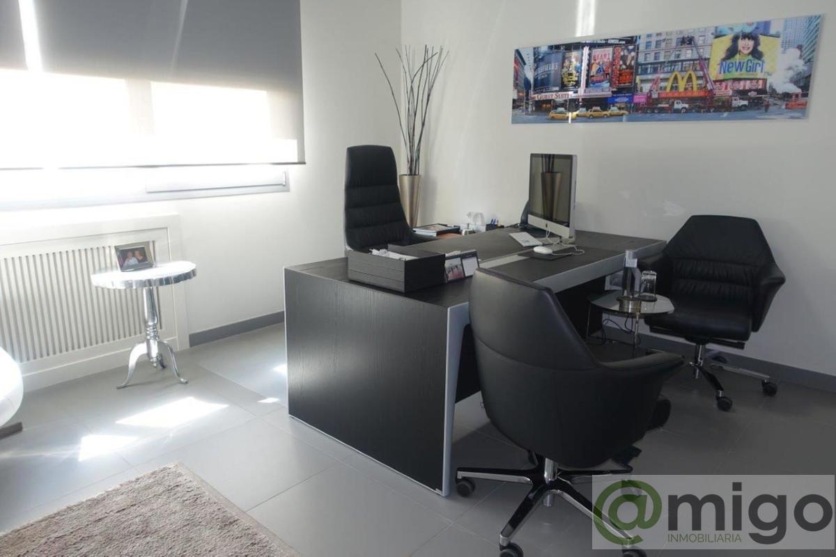 For sale of commercial in Marbella
