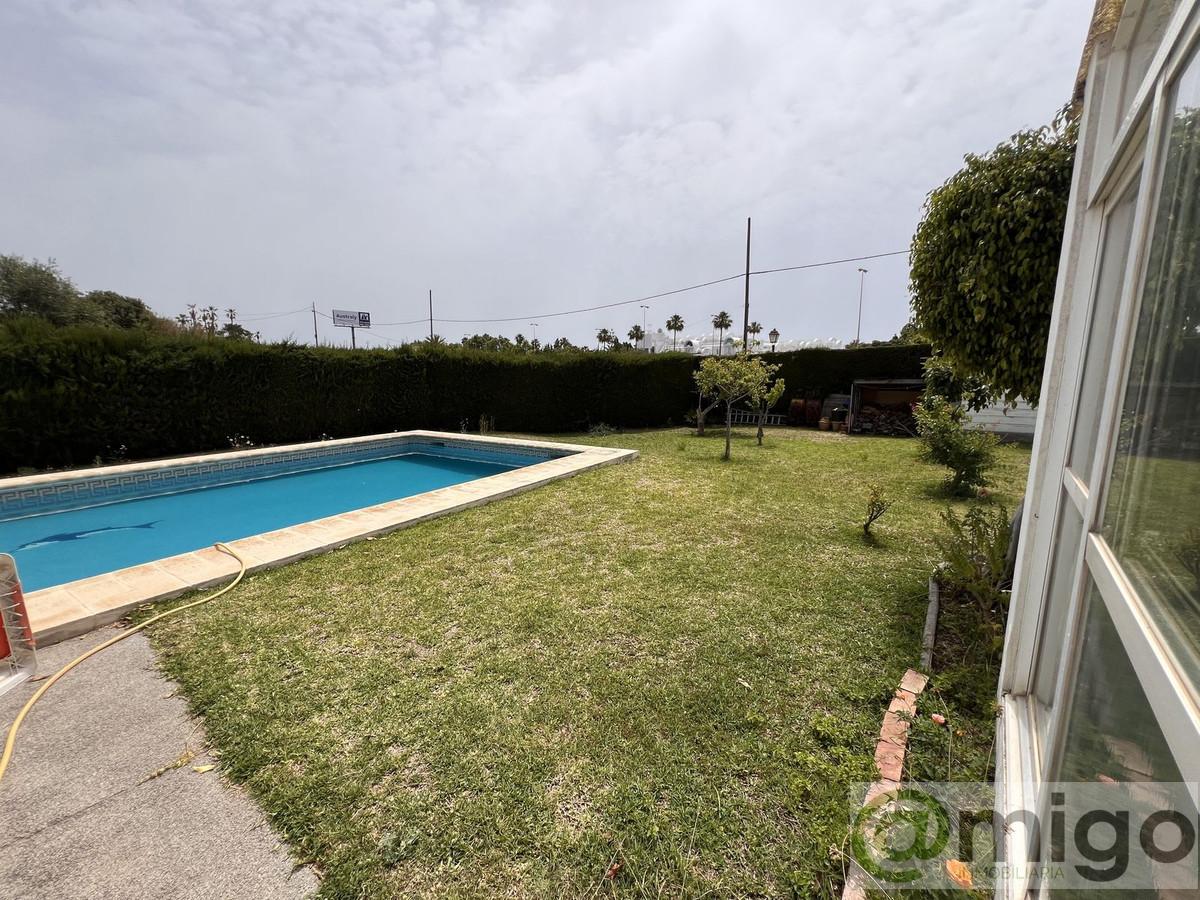 Venta de villa en Selwo