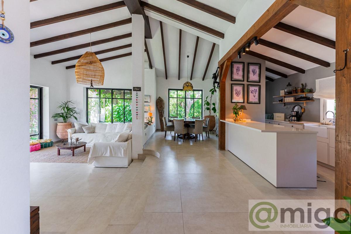 Venta de villa en Atalaya