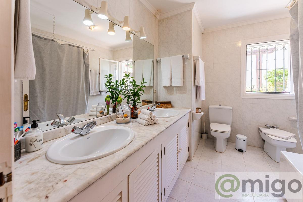 Venta de villa en Atalaya