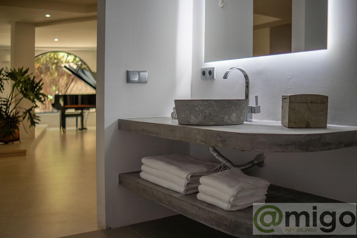 Venta de villa en Atalaya